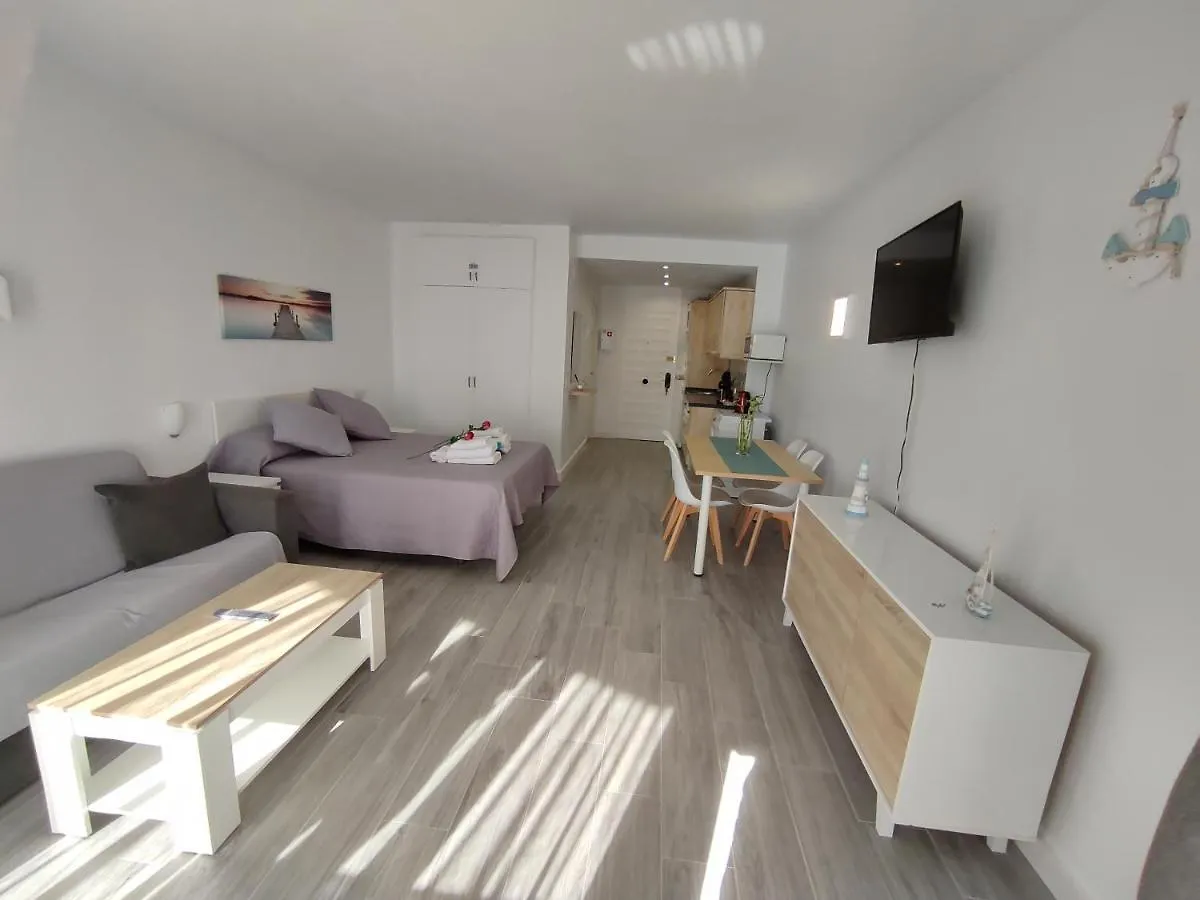 Estudio Benalbeach Primera Linea De Playa بينالماذينا شقة