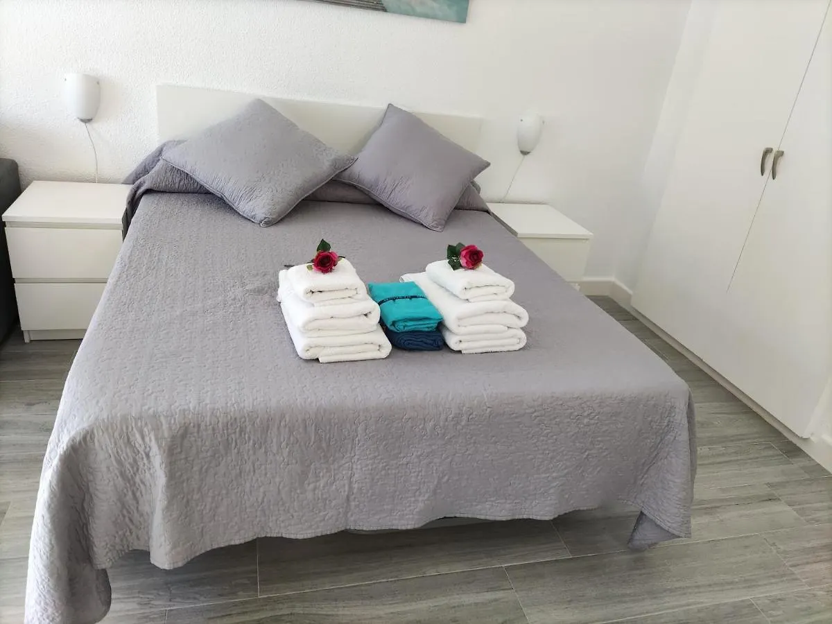 Estudio Benalbeach Primera Linea De Playa بينالماذينا
