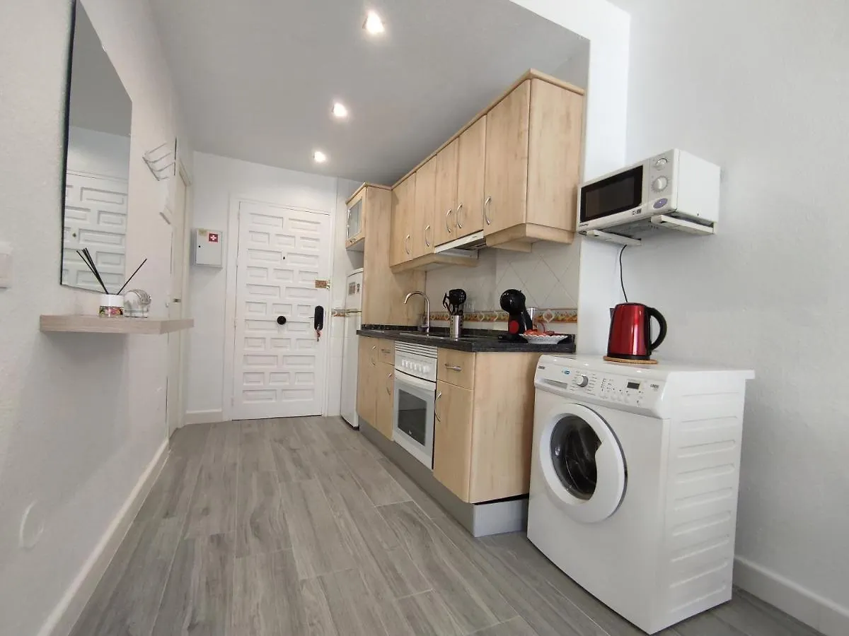 Apartamento Estudio Benalbeach Primera Linea De Playa Benalmádena